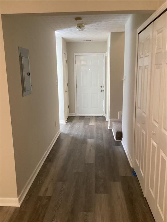 4260 Maple Valley Dr - Photo 3 of 21