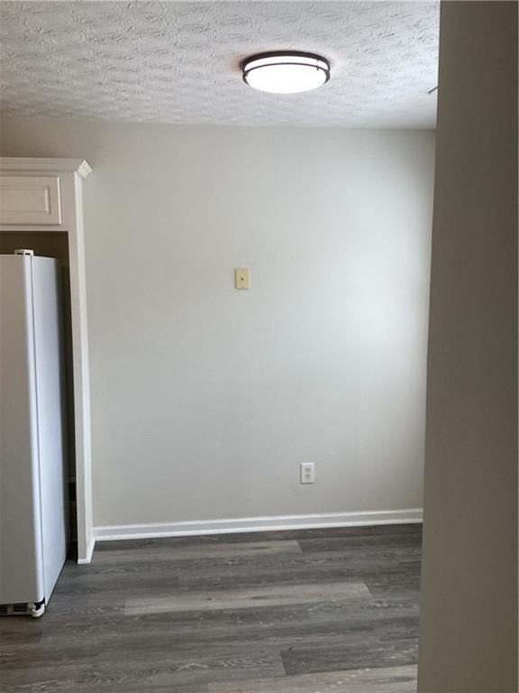 4260 Maple Valley Dr - Photo 4 of 21
