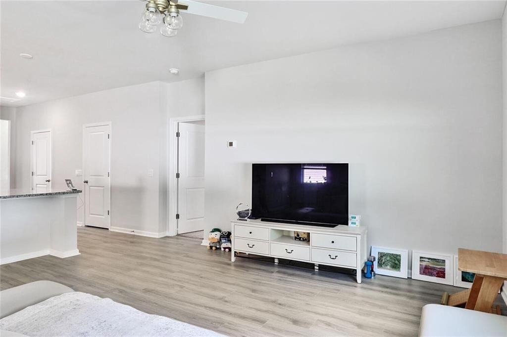 301 Merganser Dr - Photo 4 of 20