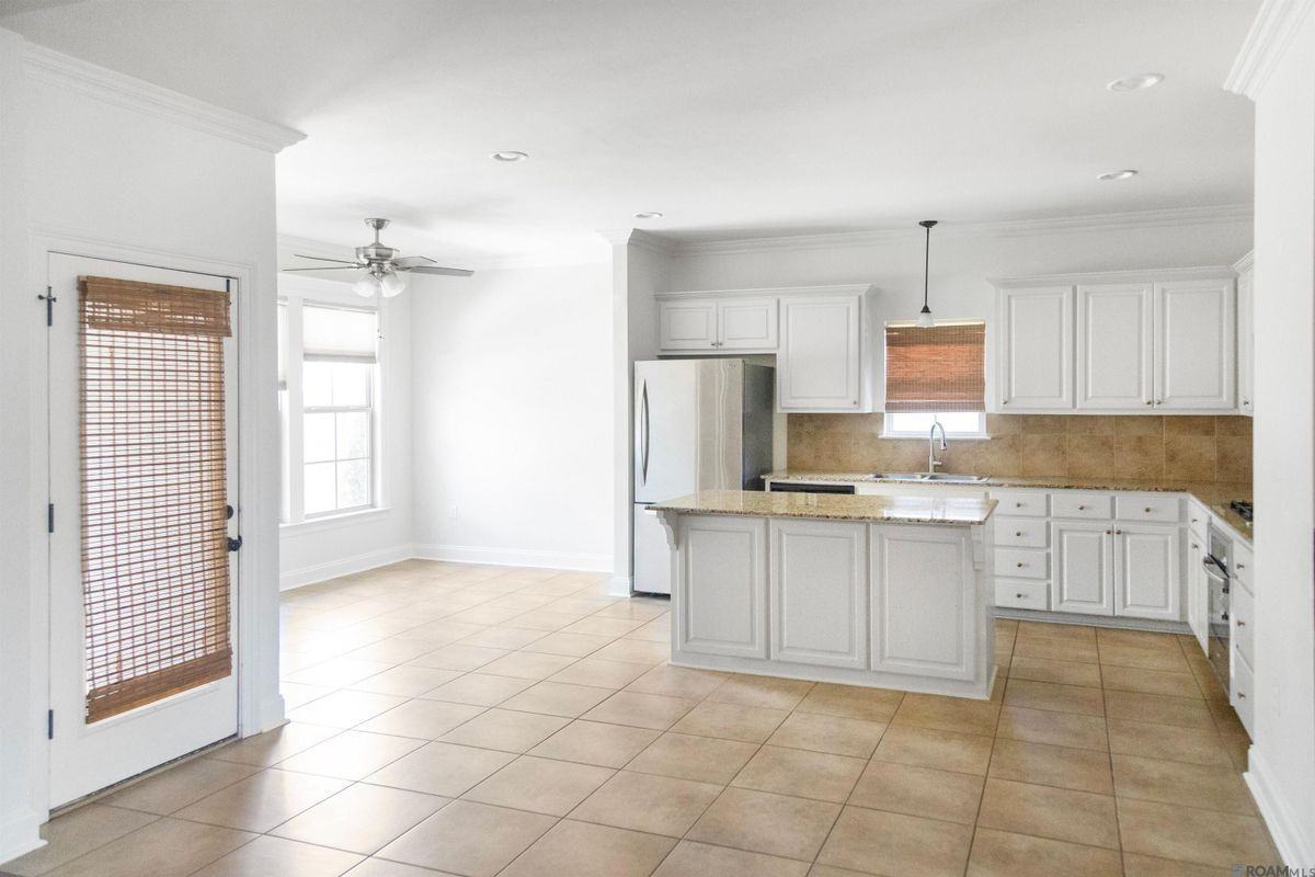 14241 Jamestown Blvd - Photo 4 of 14