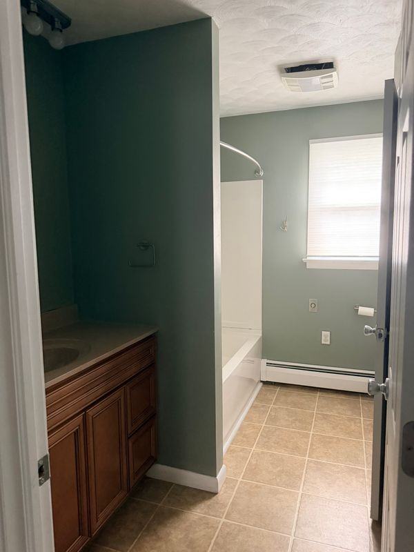 201 S Long St - Photo 2 of 11