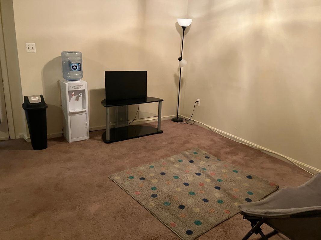 3286 Westdale Ct - Photo 3 of 5