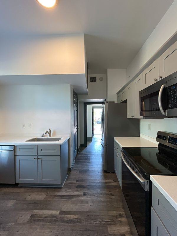 802 Montana St - Photo 7 of 16