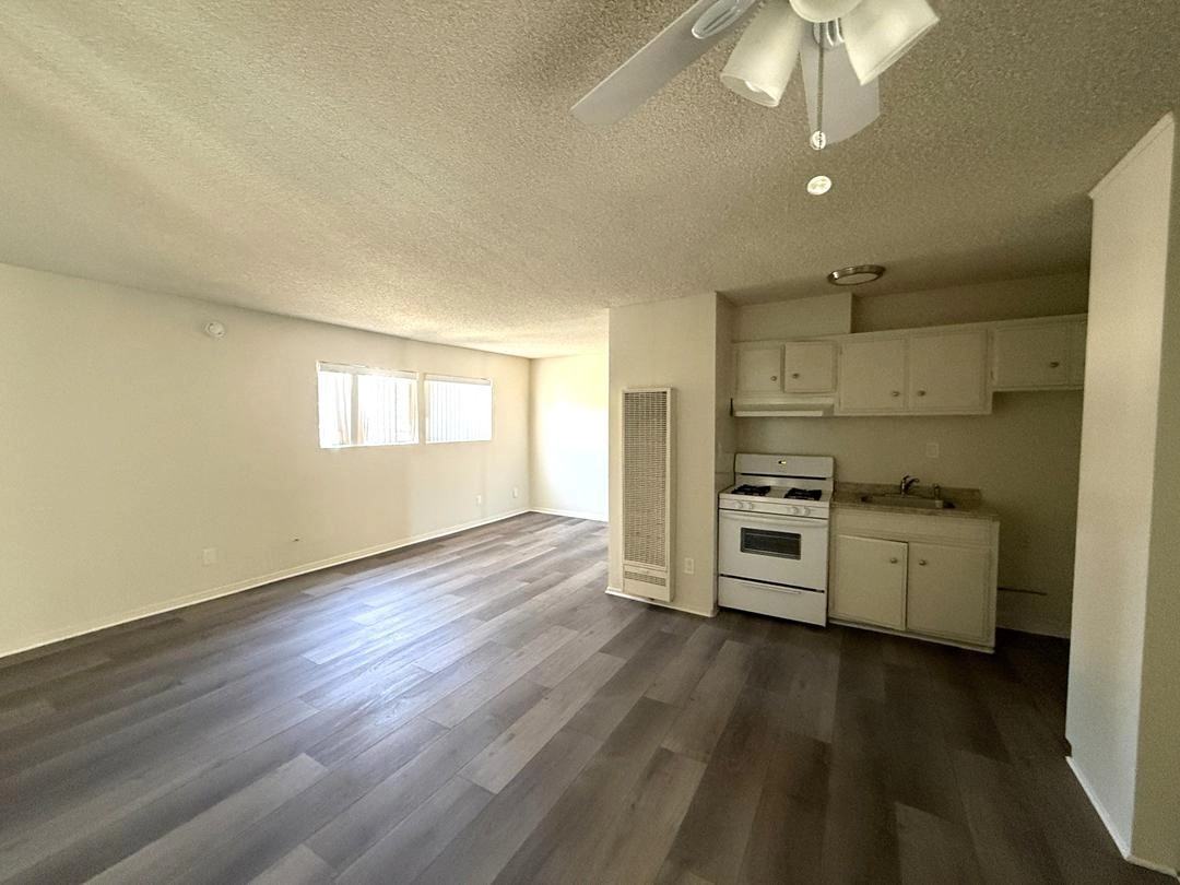 17801 Sherman Way, - Photo 7 of 29