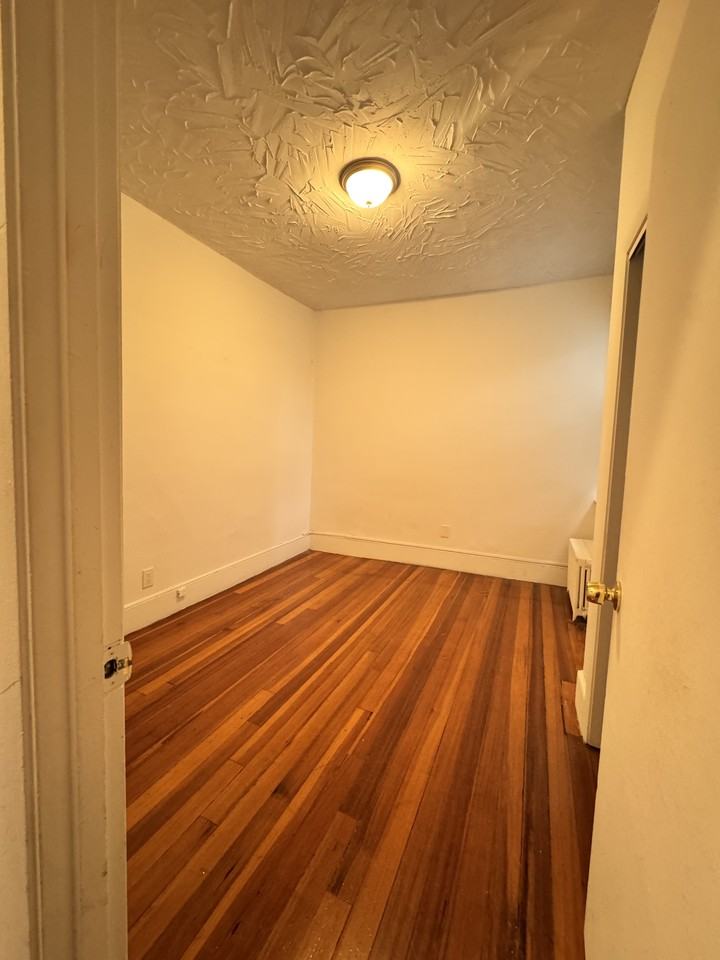 Ellsworth Ave #41 - Photo 5 of 7
