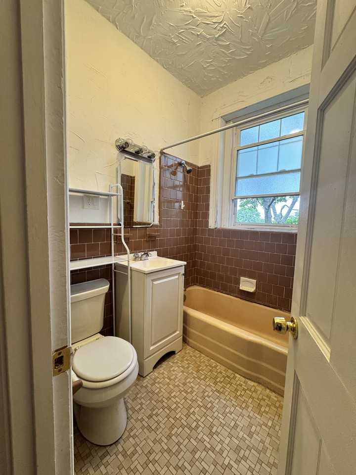 Ellsworth Ave #41 - Photo 6 of 7