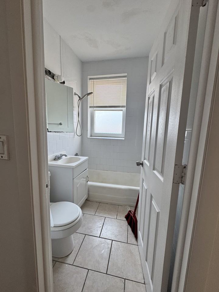 Ellsworth Ave #44 - Photo 5 of 11
