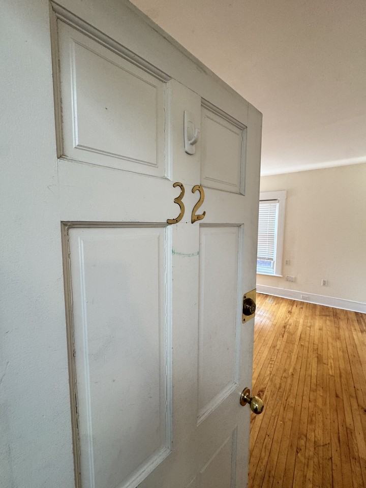Ellsworth Ave #32 - Photo 2 of 15