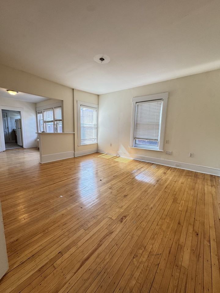 Ellsworth Ave #32 - Photo 3 of 15