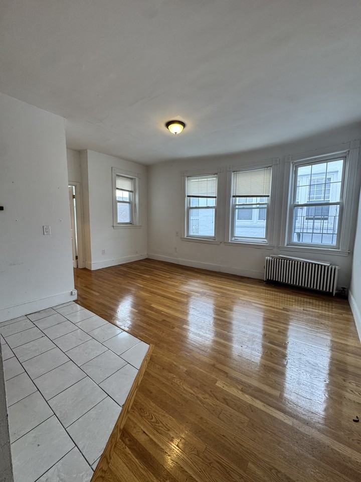 Ellsworth Ave #43 - Photo 2 of 8