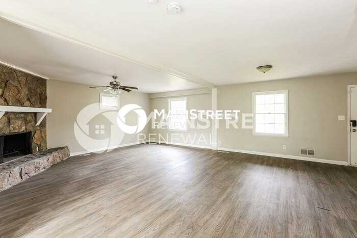 454 Roxbury Dr - Photo 5 of 16