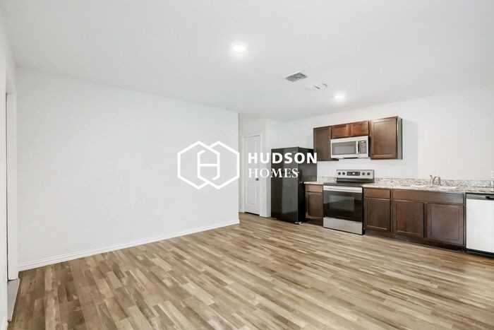 405 N 10th St #A - Photo 5 of 14