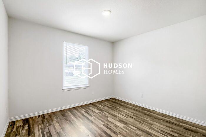 405 N 10th St #A - Photo 7 of 14