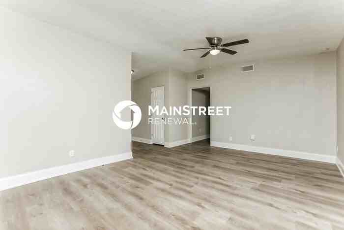 5415 Alloway St - Photo 4 of 16
