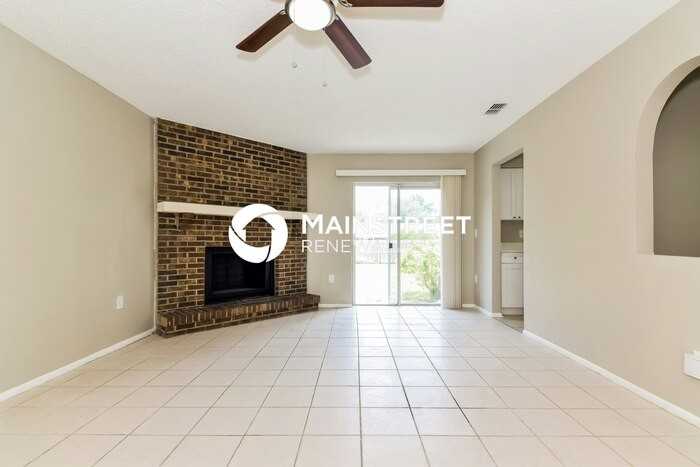 839 Cinnamon Dr - Photo 2 of 16