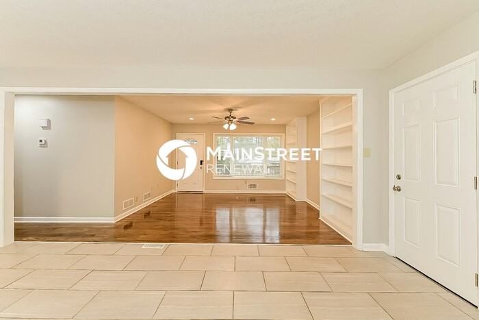 8071 Devonshire Dr - Photo 4 of 16
