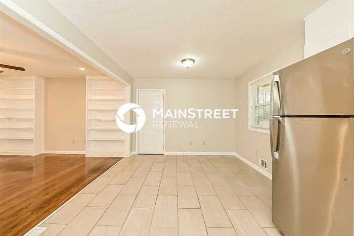 8071 Devonshire Dr - Photo 5 of 16
