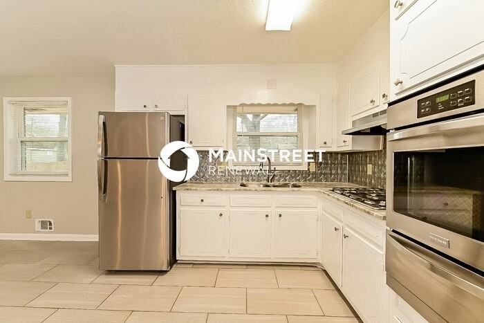 8071 Devonshire Dr - Photo 7 of 16