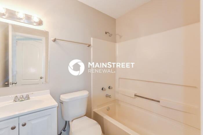 2040 10th Ave - Photo 5 of 17