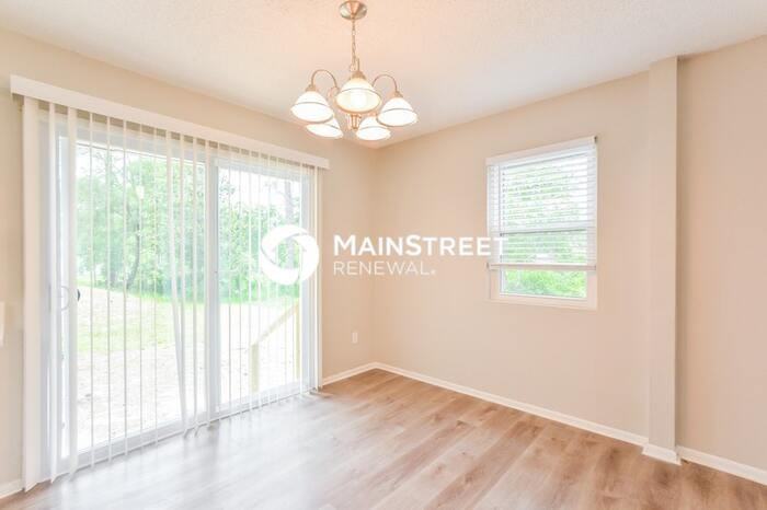 2040 10th Ave - Photo 6 of 17