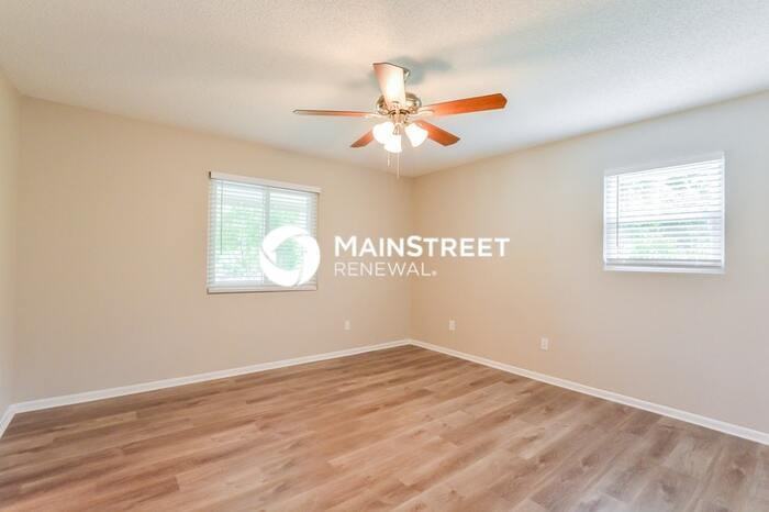 2040 10th Ave - Photo 7 of 17