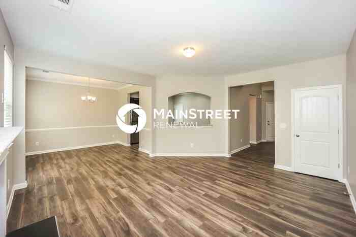 86 Harrison Dr - Photo 5 of 17