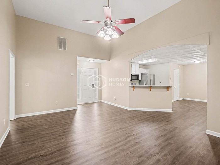 426 Madison Ave - Photo 6 of 21