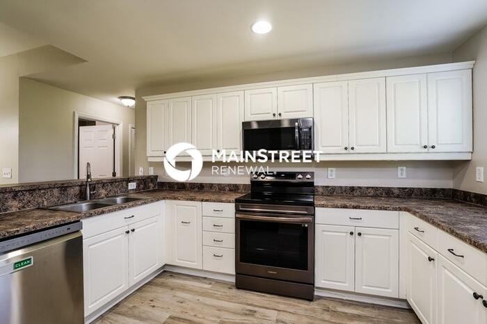 1124 Ne 32nd Ln - Photo 4 of 16