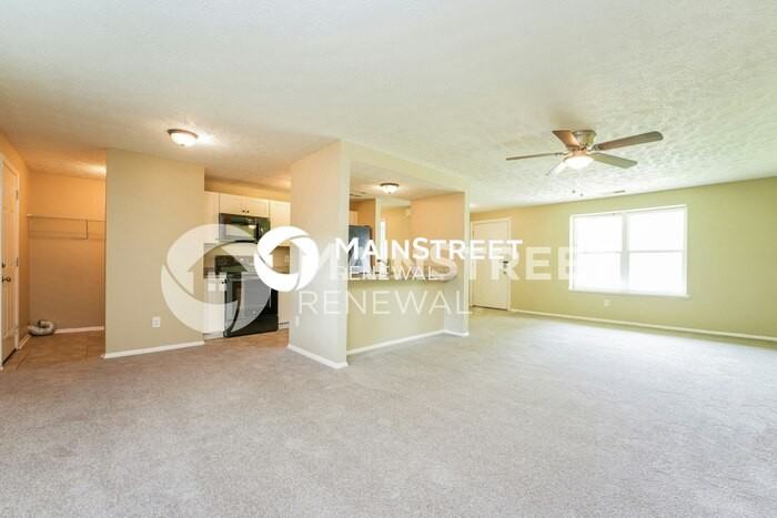 5372 Tracey Dr - Photo 4 of 16