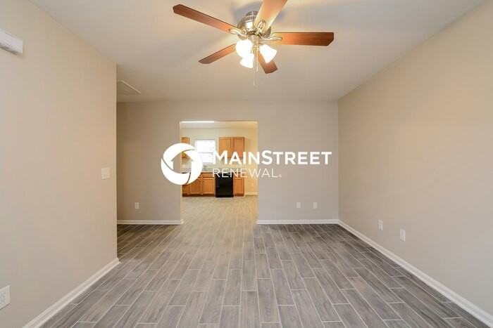 414 Gossett St - Photo 3 of 16