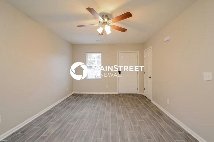 414 Gossett St - Photo 4 of 16
