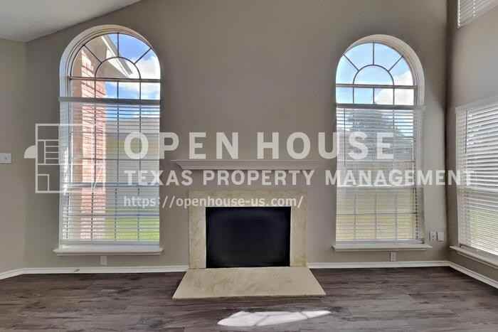 11831 Oakner Dr - Photo 5 of 22