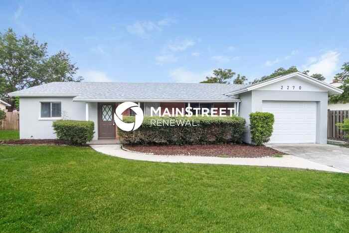 2270 Hialeah St Ne - Photo 3 of 16