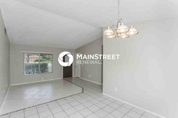 2270 Hialeah St Ne - Photo 5 of 16