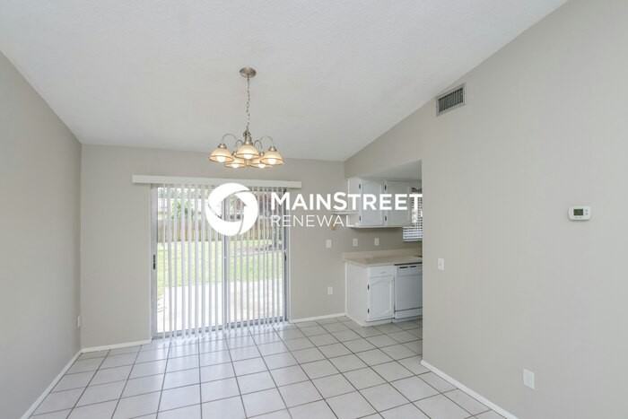 2270 Hialeah St Ne - Photo 6 of 16