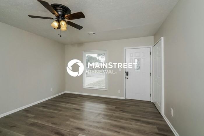 5111 Garden Green Way - Photo 5 of 16