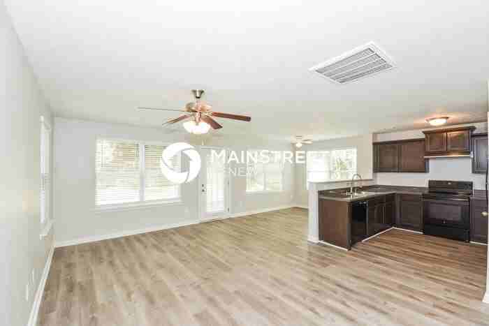 2560 Willowbranch Dr - Photo 2 of 17