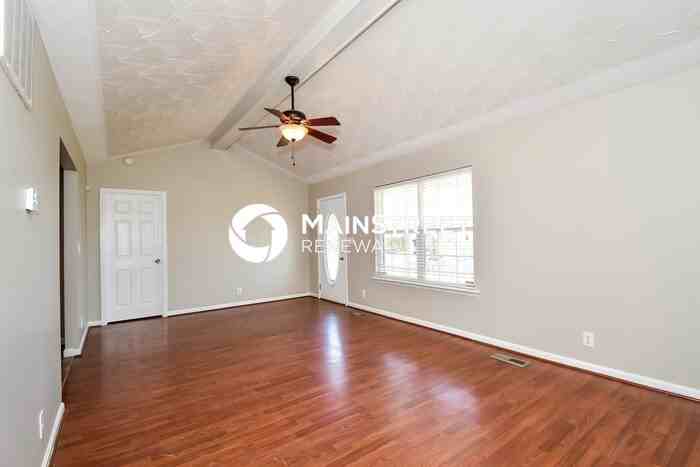 173 Fern Way - Photo 5 of 17