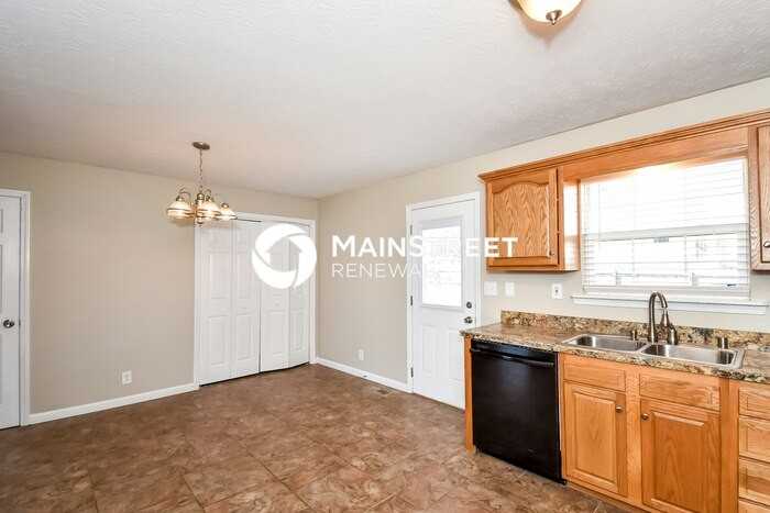 173 Fern Way - Photo 7 of 17