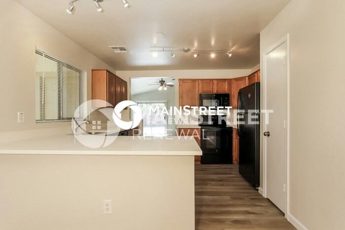 13029 W Saint Moritz Ln - Photo 7 of 16