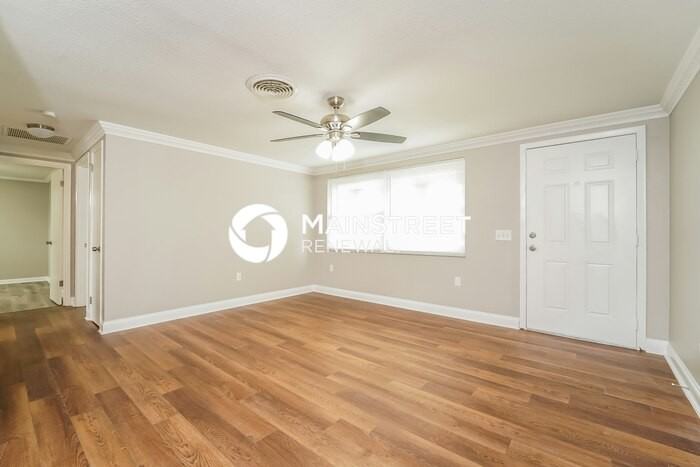 191 E Seminole Dr - Photo 3 of 16