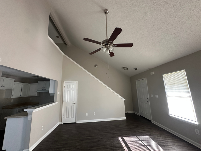 1243 Harpeth Dr - Photo 2 of 23
