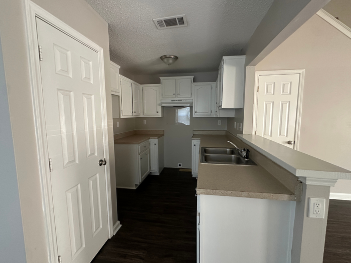 1243 Harpeth Dr - Photo 5 of 23