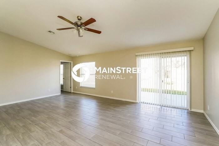 3022 Sw 11th Ct - Photo 3 of 16