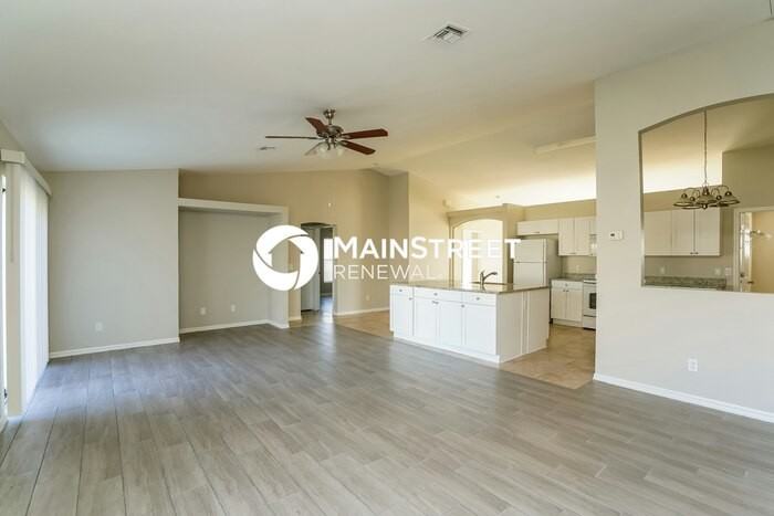 3022 Sw 11th Ct - Photo 4 of 16