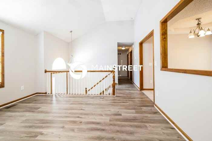 1502 Willow Dr - Photo 4 of 17