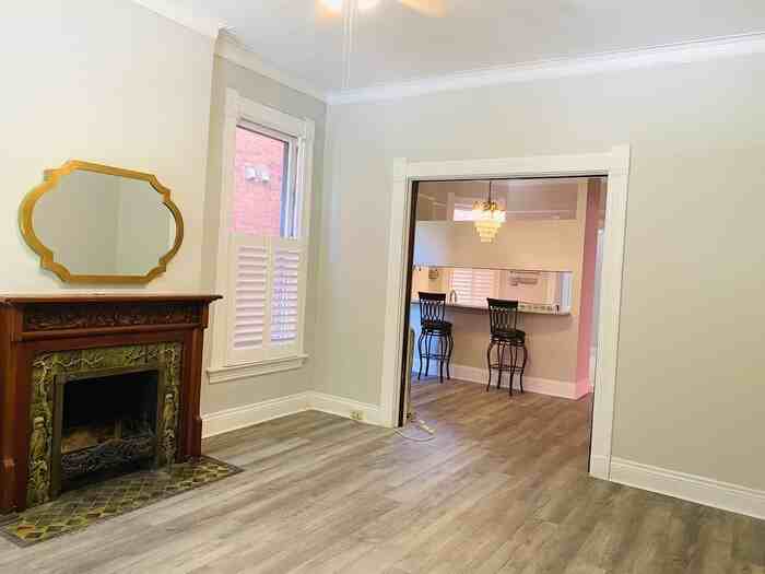 621 Greenup St #1F - Photo 6 of 7