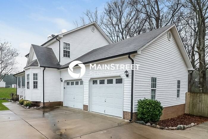 205 Mohican Trl - Photo 2 of 17