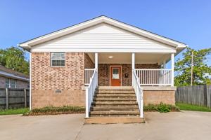 featured image of 313 S Neeley St