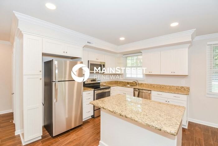 304 Matterhorn Dr - Photo 4 of 16